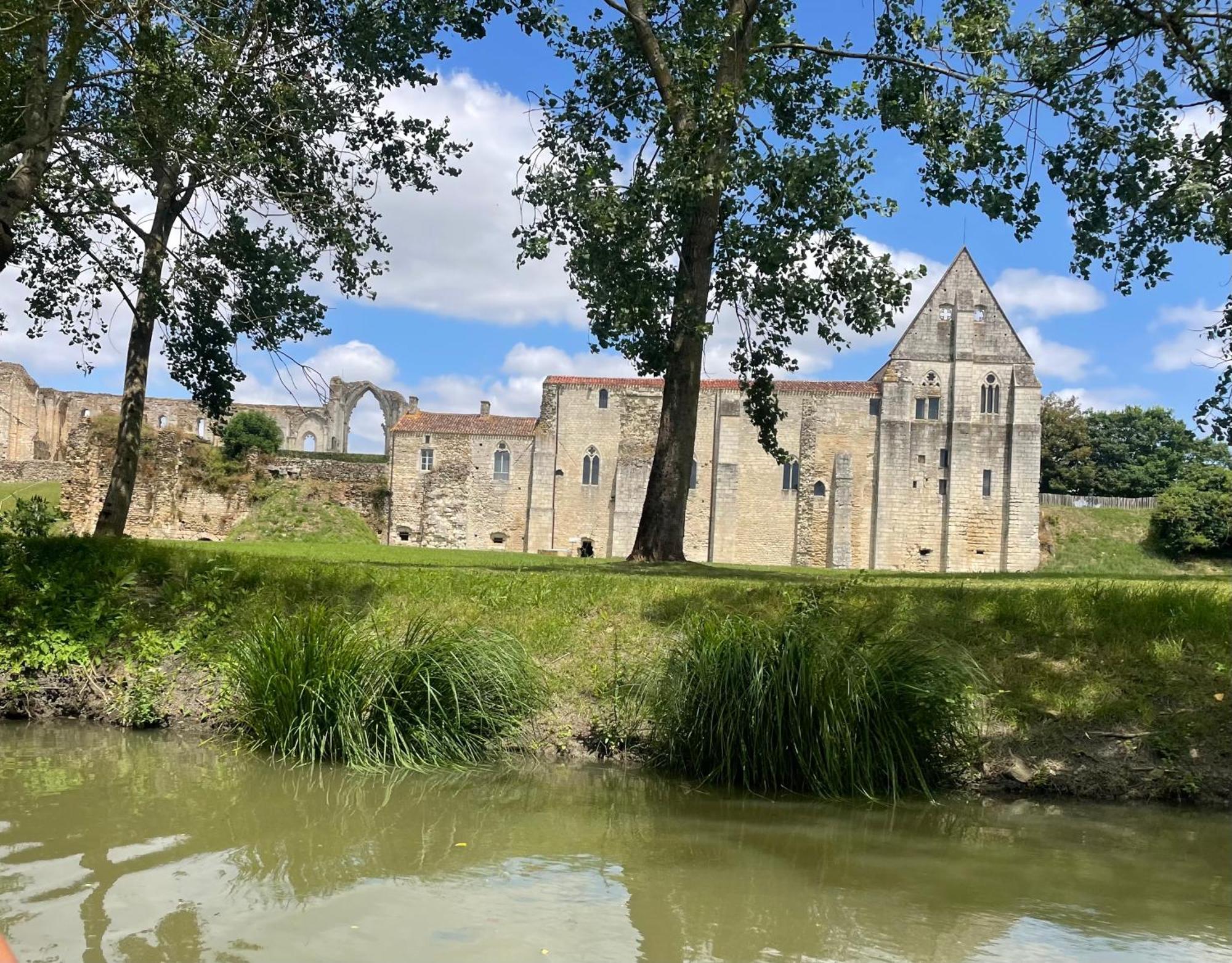 Maison De Vacances Familiale Au Coeur Du Marais Poitevin Villa Maillezais Eksteriør bilde